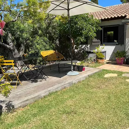 Avec Jardin, Bord De Et Colline Villa *